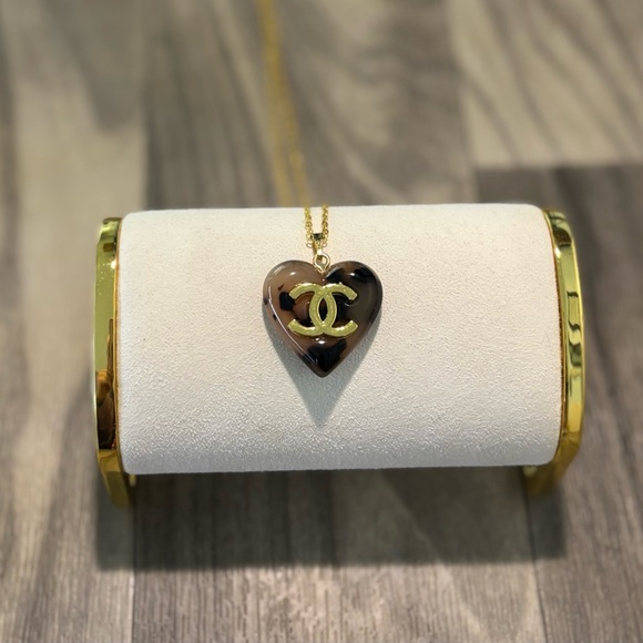 Chanel Gold and Brown Heart Necklace - Picture 4 of 8